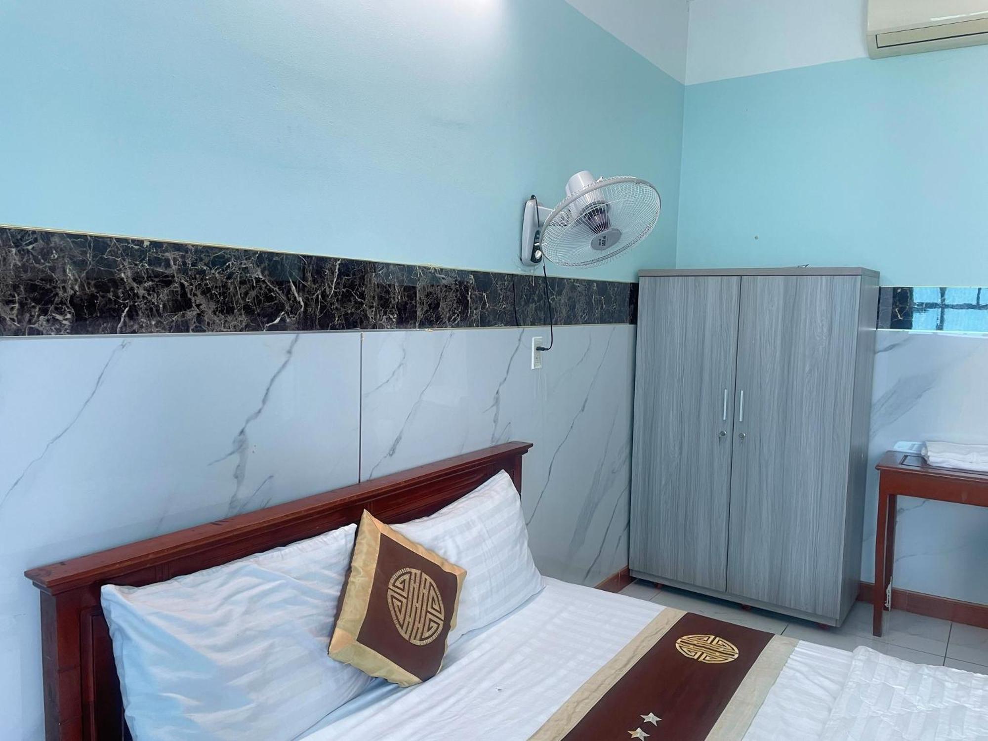 Bien Sao Khách sạn 2*